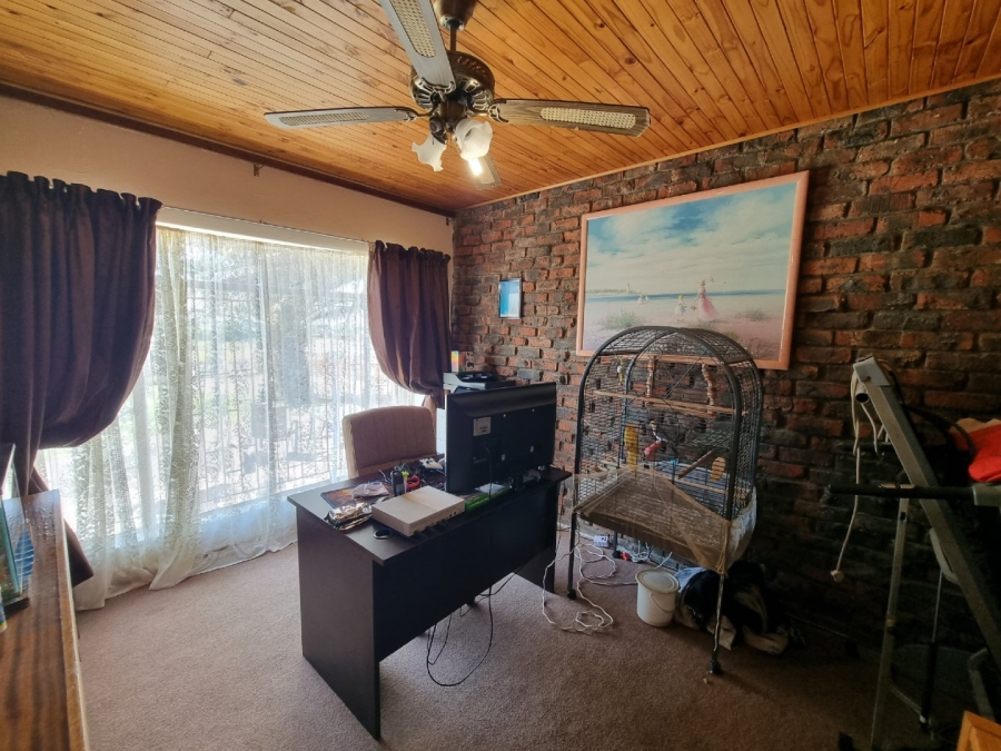 5 Bedroom Property for Sale in Morelig Free State